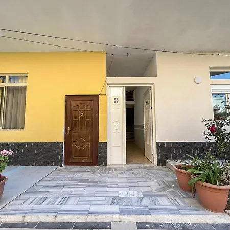 Apartment Vacation 653 Golem (Tirana)